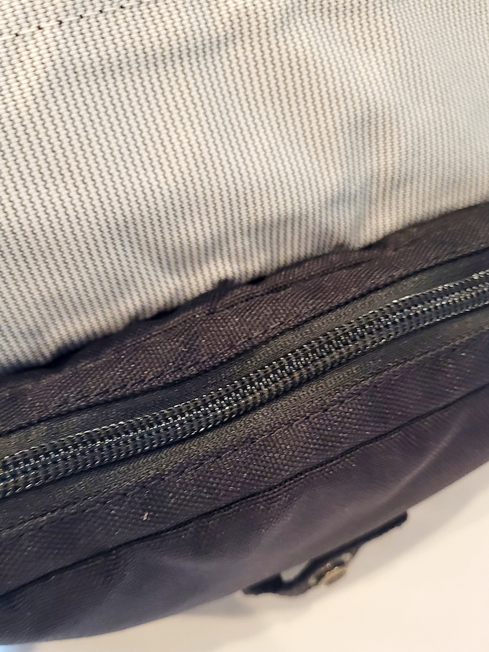 Carhartt Black Crossbody Shoulder Bag - Picture 5 of 7